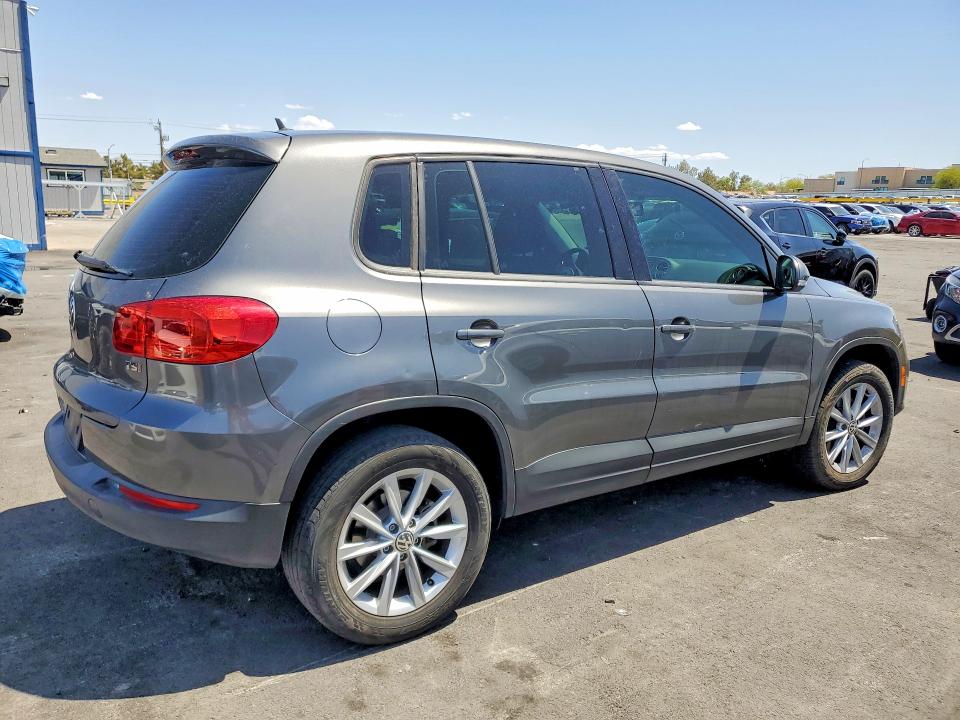 Продаж на аукціоні авто 2017 Volkswagen Tiguan, vin: WVGAV7AX7HK046141, номер лоту: 51360026