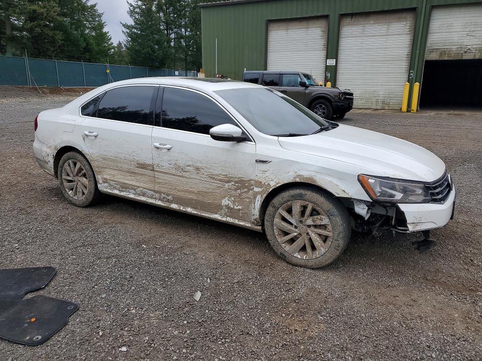 2018 Volkswagen Passat მანქანა იყიდება აუქციონზე, vin: 1VWBA7A39JC004598, აუქციონის ნომერი: 51022986