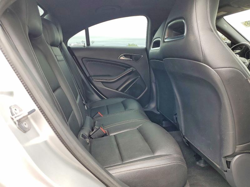 50957656 :رقم المزاد ، WDDSJ4GB8KN725779 vin ، 2019 Mercedes-benz Cla مزاد بيع