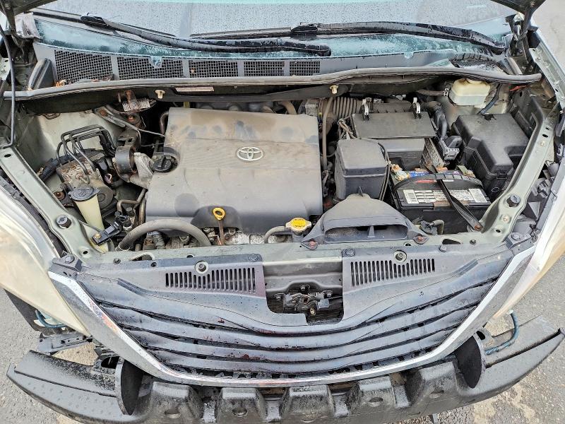 2013 Toyota Sienna მანქანა იყიდება აუქციონზე, vin: 5TDKK3DC6DS325912, აუქციონის ნომერი: 47442326