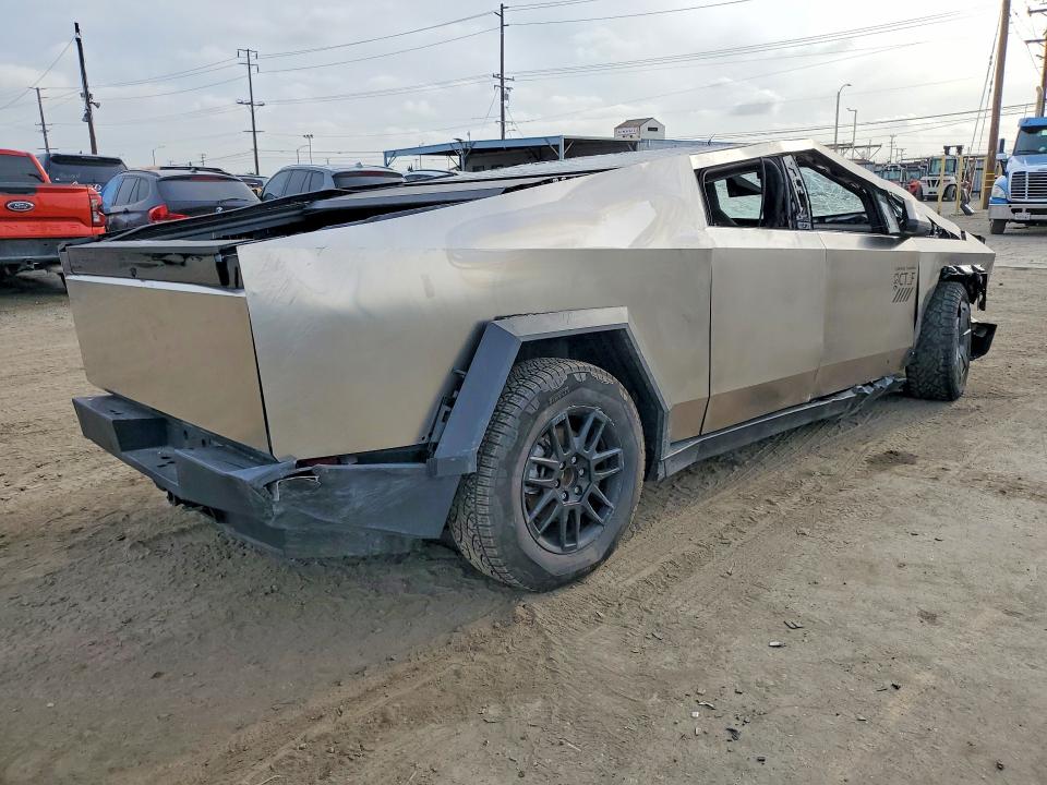 50313296 :رقم المزاد ، 7G2CEHEE4SA062128 vin ، 2025 Tesla Cybertruck مزاد بيع