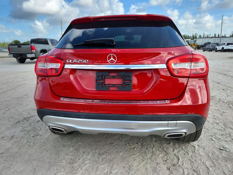 48483976 :رقم المزاد ، WDCTG4EB4FJ167078 vin ، 2015 Mercedes Benz Gla مزاد بيع