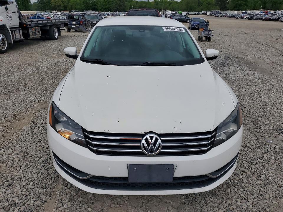 49544086 :رقم المزاد ، 1VWAT7A30FC075587 vin ، 2015 Volkswagen Passat مزاد بيع