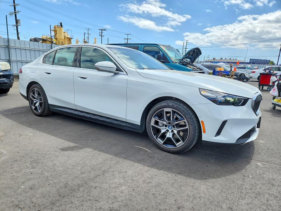 51622646 :رقم المزاد ، WBY33FK00RCR94177 vin ، 2024 Bmw I5 مزاد بيع