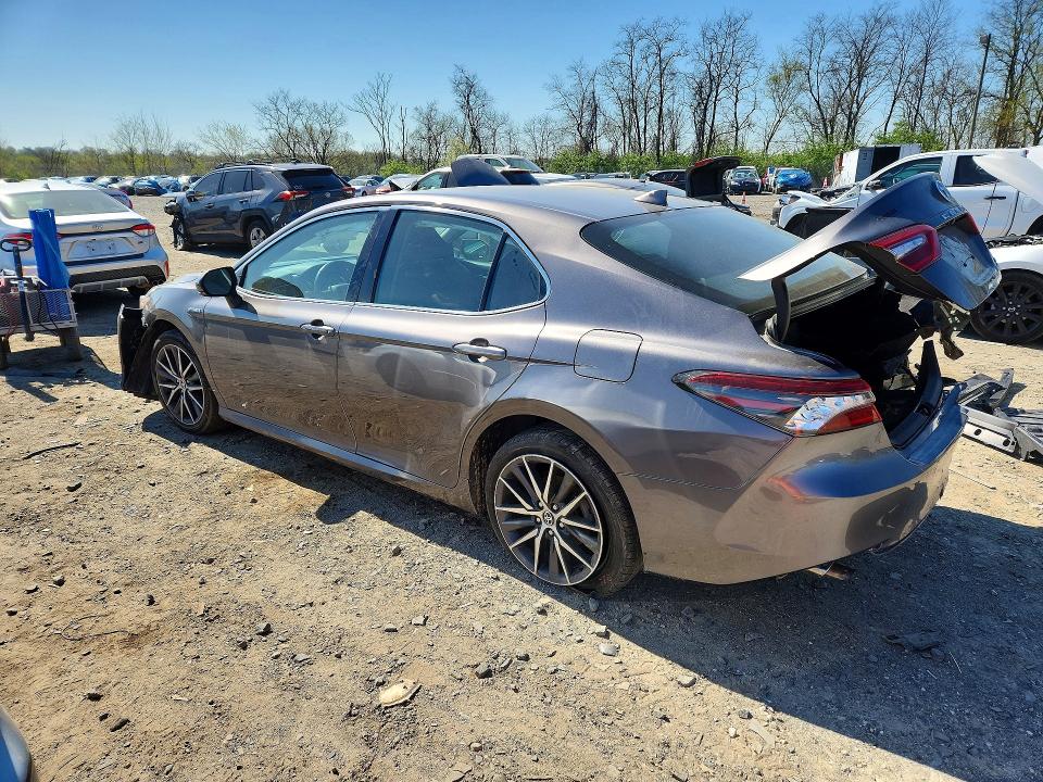 48945256 :رقم المزاد ، 4T1F31AK6MU555309 vin ، 2021 Toyota Camry Hybrid مزاد بيع