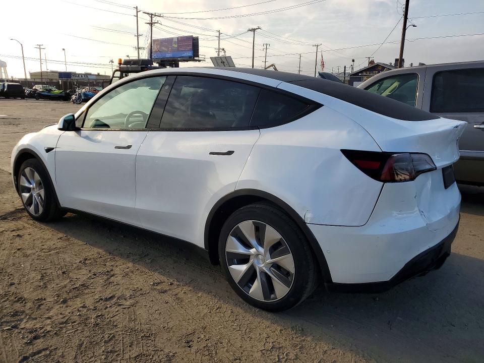 48715246 :رقم المزاد ، 7SAYGDEE8NF435497 vin ، 2022 Tesla Model Y مزاد بيع