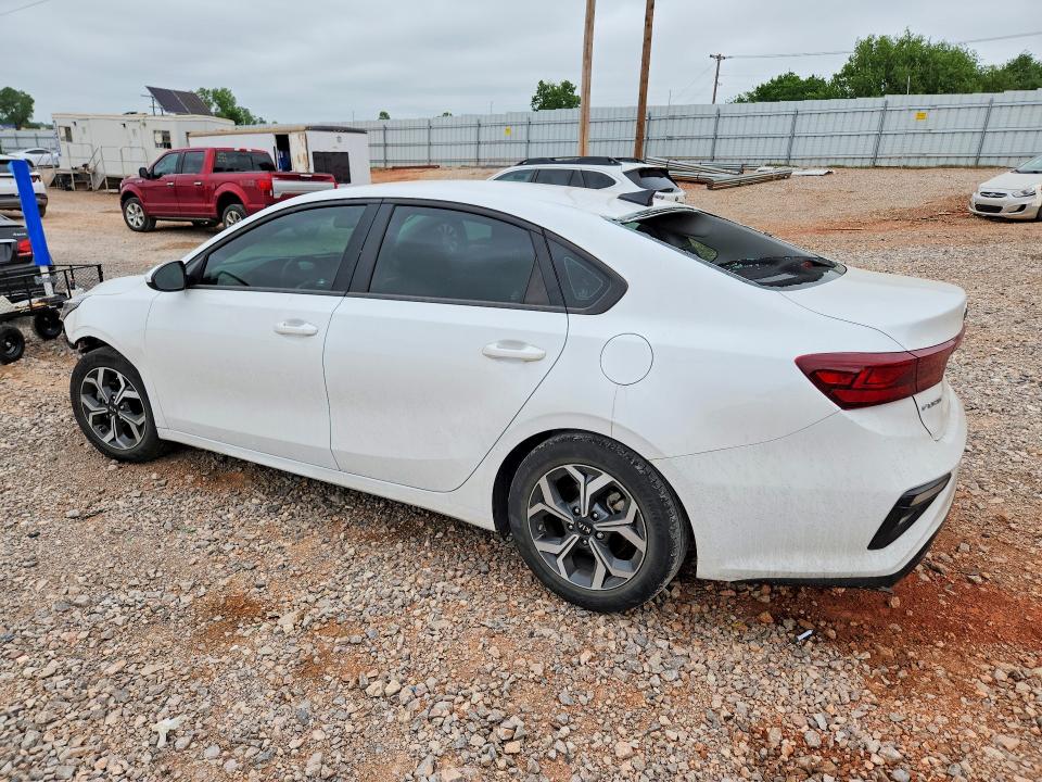 51250286 :رقم المزاد ، 3KPF24AD8ME359980 vin ، 2021 Kia Forte مزاد بيع