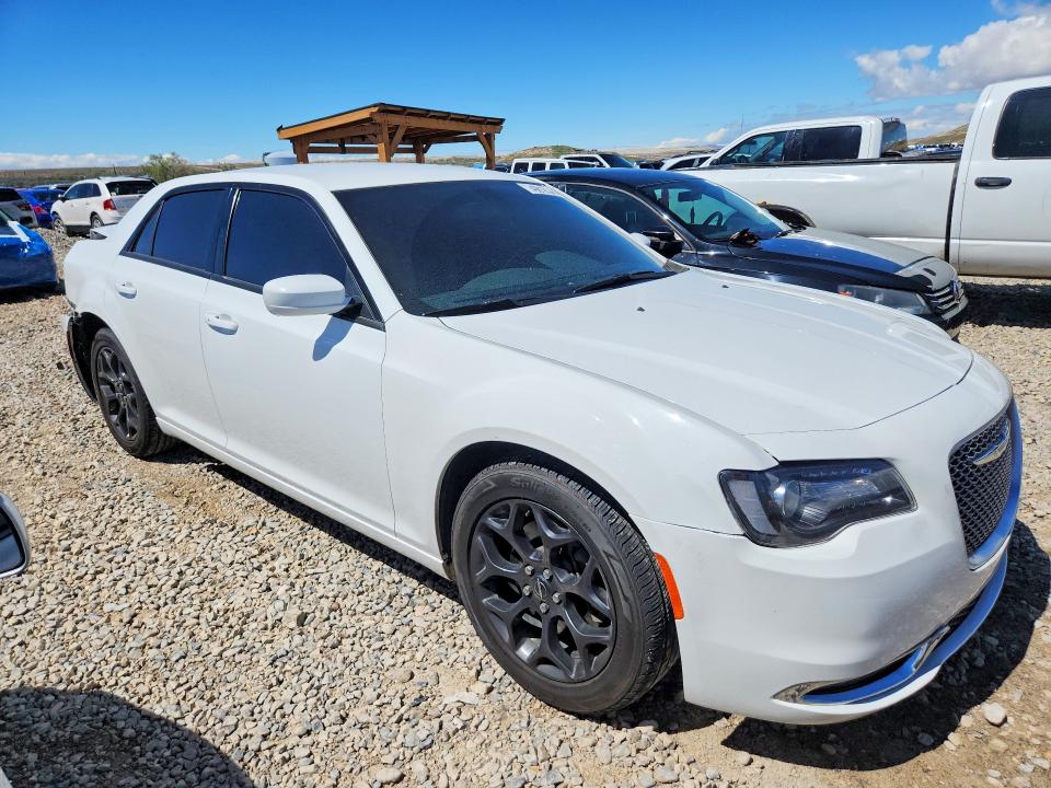 2019 Chrysler 300 მანქანა იყიდება აუქციონზე, vin: 2C3CCAGG3KH517471, აუქციონის ნომერი: 49810146
