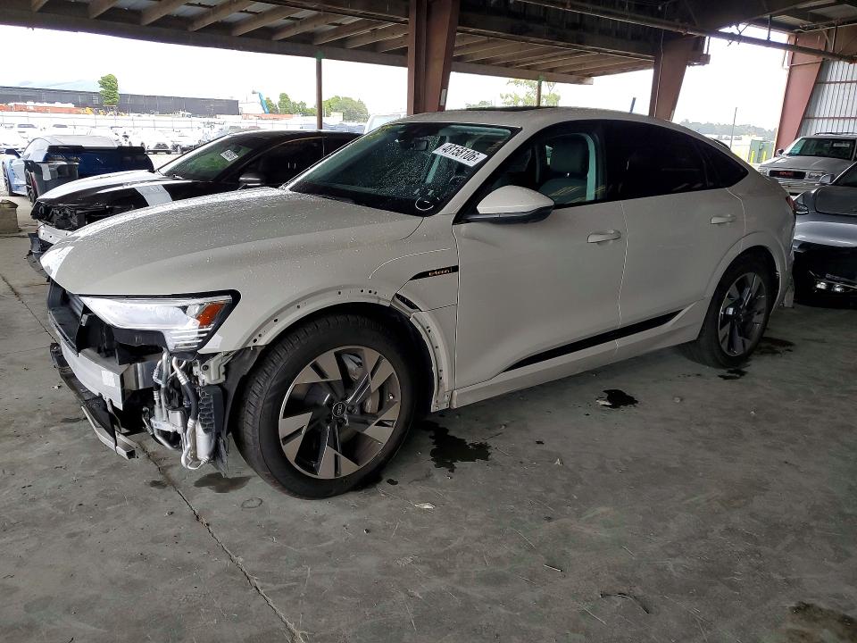 Продажа на аукционе авто 2022 Audi E-tron, vin: WA11AAGE3NB034609, номер лота: 48158106