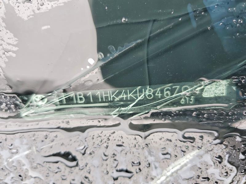 48737606 :رقم المزاد ، 4T1B11HK4KU846799 vin ، 2019 Toyota Camry مزاد بيع