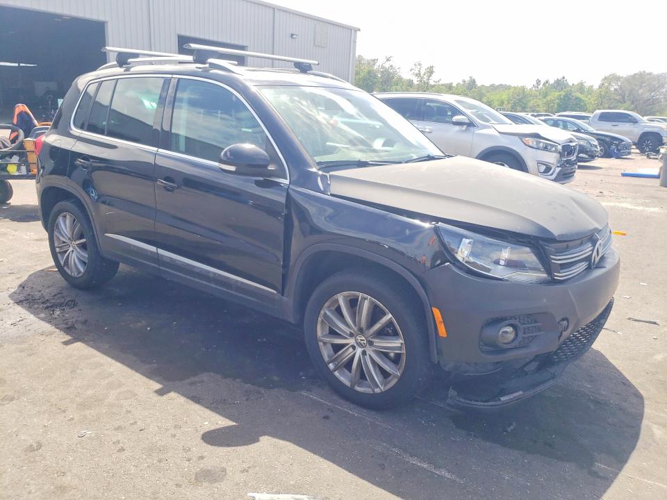 49239566 :رقم المزاد ، WVGBV7AX2CW510071 vin ، 2012 Volkswagen Tiguan مزاد بيع