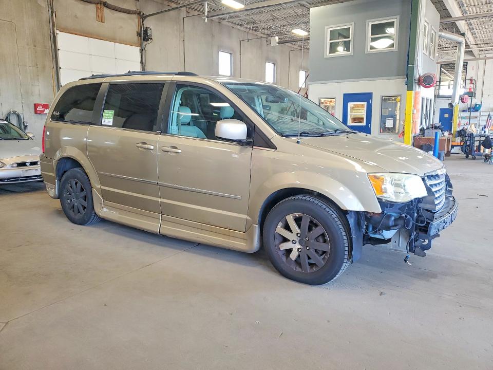 51884396 :رقم المزاد ، 2A8HR54169R618718 vin ، 2009 Chrysler Town & Country مزاد بيع