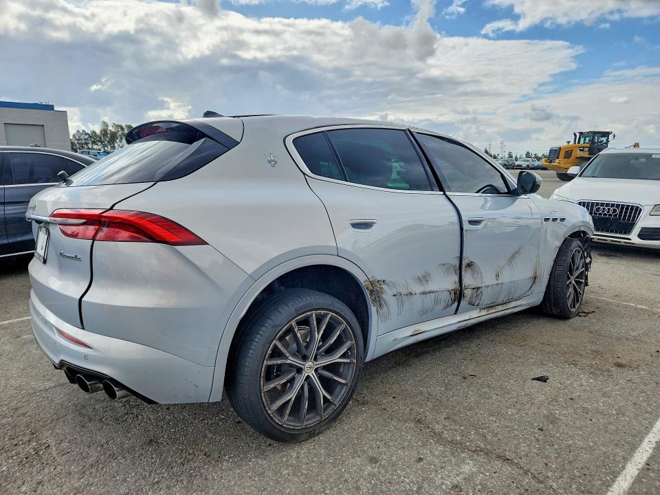 Продажа на аукционе авто 2023 Maserati Grecale, vin: ZN682AVA3P7415995, номер лота: 51325446