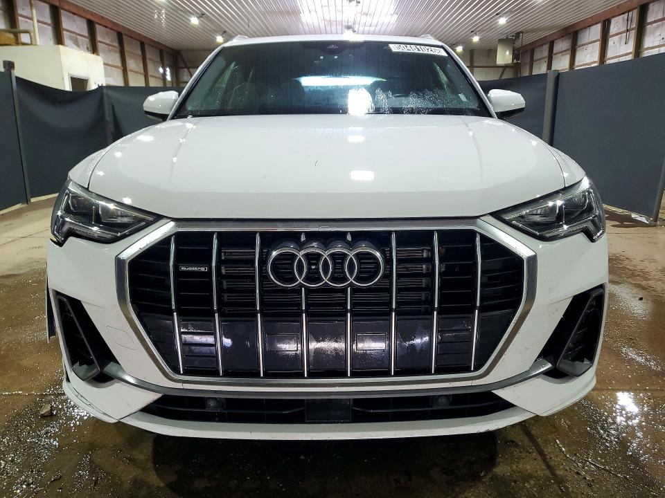 50481026 :رقم المزاد ، WA1DECF39S1021507 vin ، 2025 Audi Q3 مزاد بيع