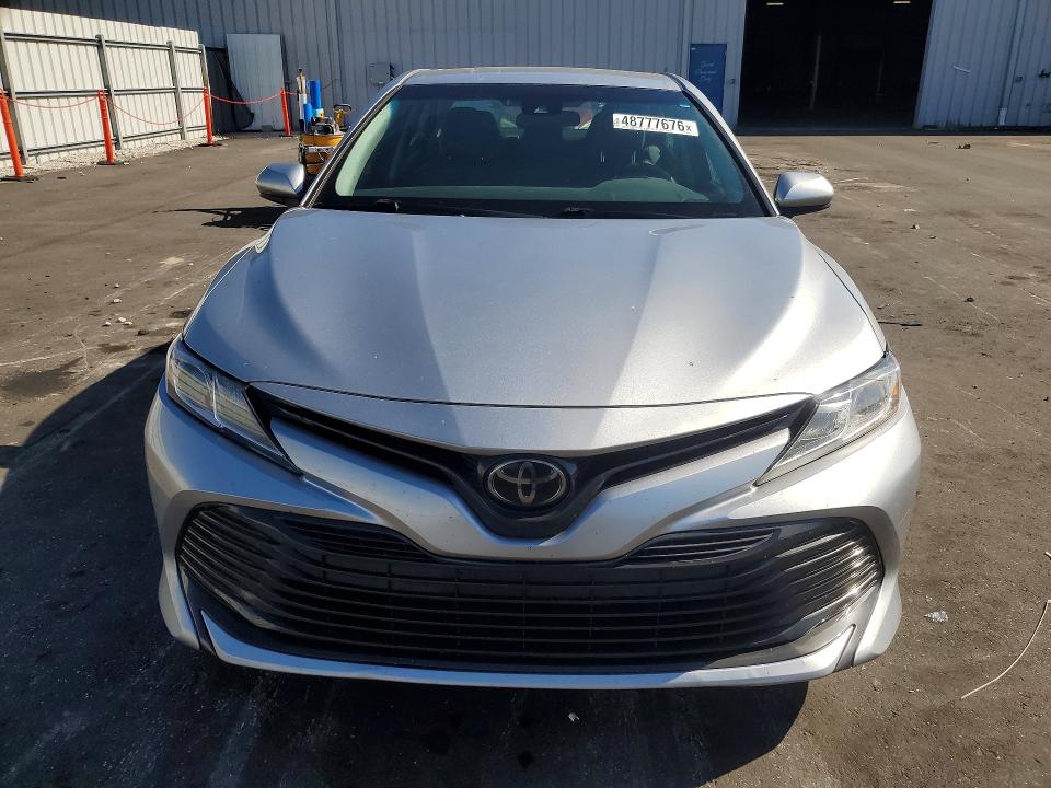 2018 Toyota Camry მანქანა იყიდება აუქციონზე, vin: 4T1B11HK4JU091457, აუქციონის ნომერი: 48777676