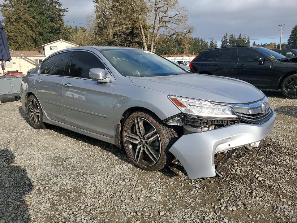 Продажа на аукционе авто 2017 Honda Accord, vin: 1HGCR3F95HA007222, номер лота: 50428396
