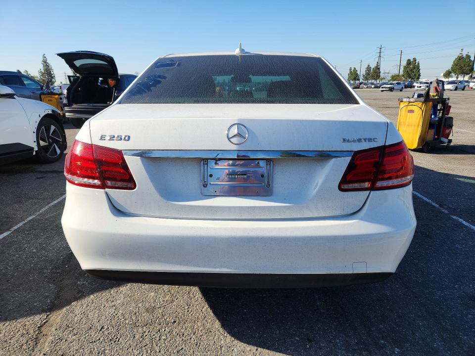 2015 Mercedes-benz E მანქანა იყიდება აუქციონზე, vin: WDDHF0EB4FB129714, აუქციონის ნომერი: 51192866