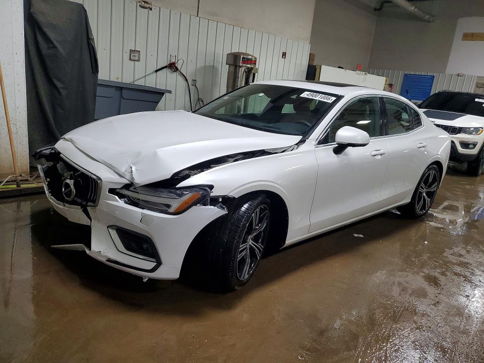 49001086 :رقم المزاد ، 7JRA22TL9KG015365 vin ، 2019 Volvo S60 مزاد بيع
