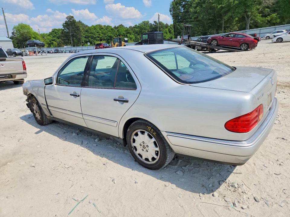 Aukcja sprzedaży 1998 Mercedes-benz E, vin: WDBJF65F9WA585469, numer aukcji: 51027346