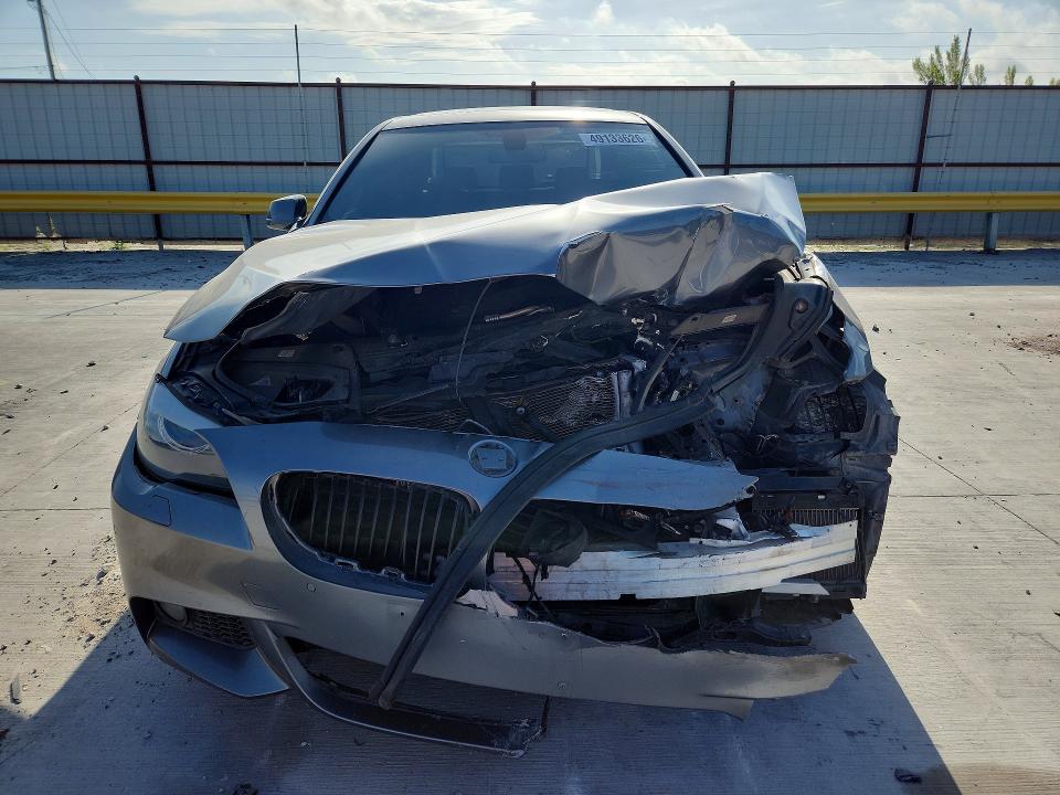 49133626 :رقم المزاد ، WBAFU7C58BC878028 vin ، 2011 Bmw 535 مزاد بيع