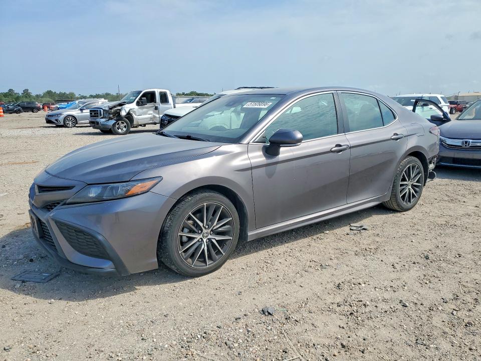 Auction sale of the 2022 Toyota Camry, vin: 4T1G11AK5NU711318, lot number: 51509896
