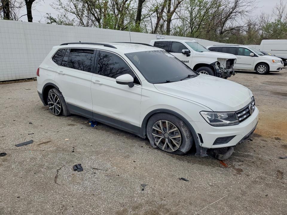 47831636 :رقم المزاد ، 3VV2B7AX1MM035495 vin ، 2021 Volkswagen Tiguan مزاد بيع