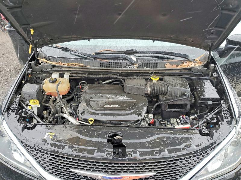 49389216 :رقم المزاد ، 2C4RC1EG7KR523373 vin ، 2019 Chrysler Pacifica مزاد بيع
