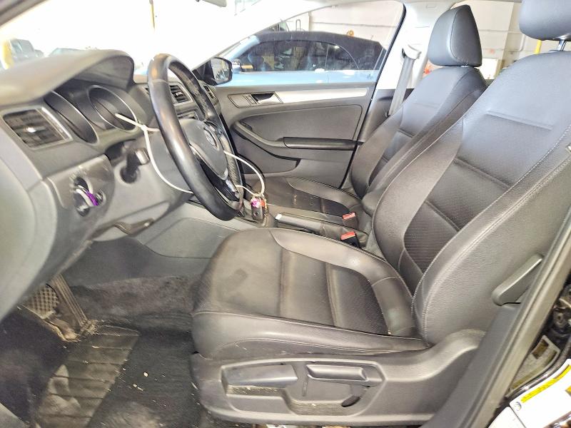 51676146 :رقم المزاد ، 3VWDB7AJXJM206160 vin ، 2018 Volkswagen Jetta مزاد بيع