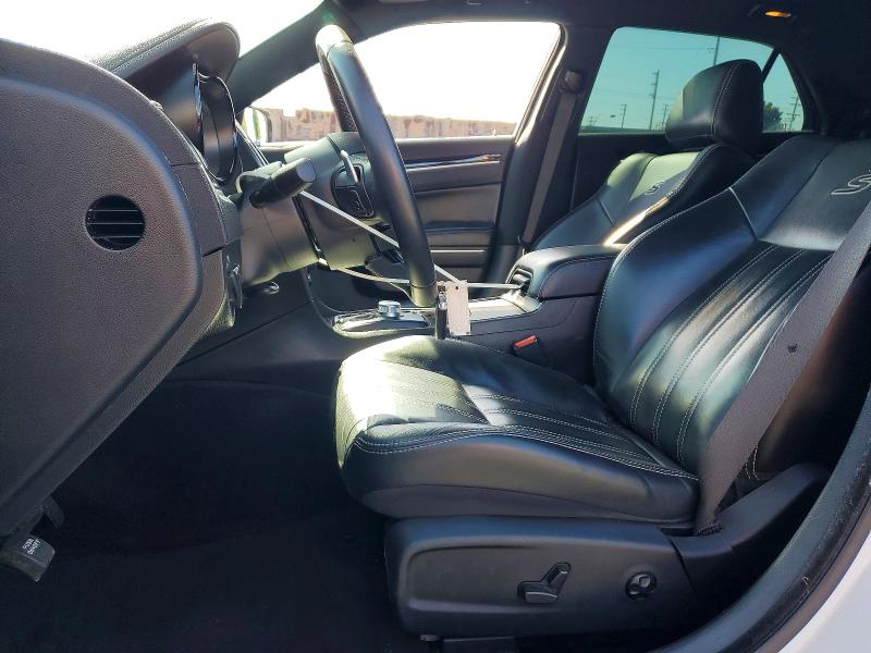 2018 Chrysler 300 მანქანა იყიდება აუქციონზე, vin: 2C3CCABG8JH243335, აუქციონის ნომერი: 49830256