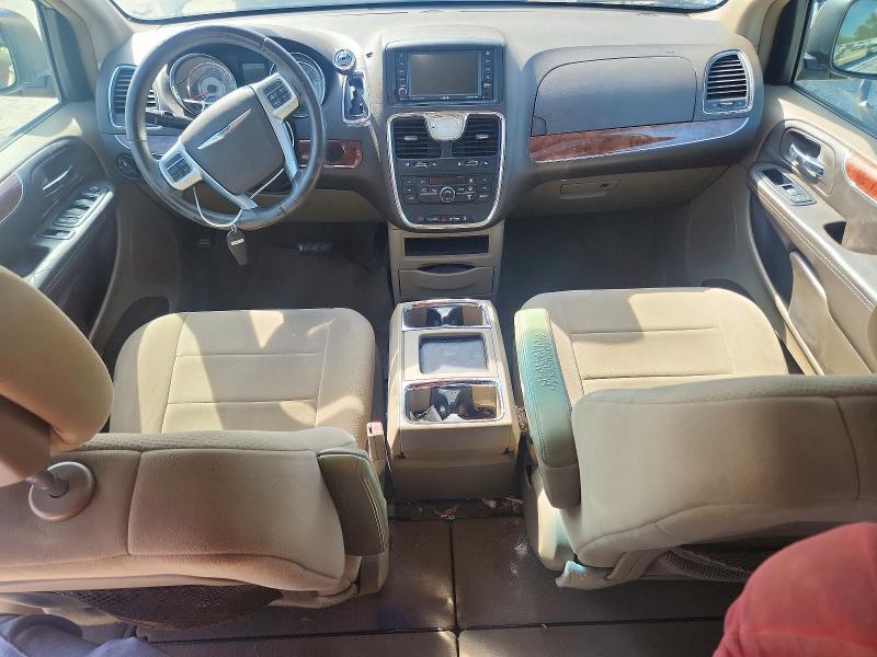 48960596 :رقم المزاد ، 2A4RR5DG0BR618150 vin ، 2011 Chrysler Town & Country مزاد بيع