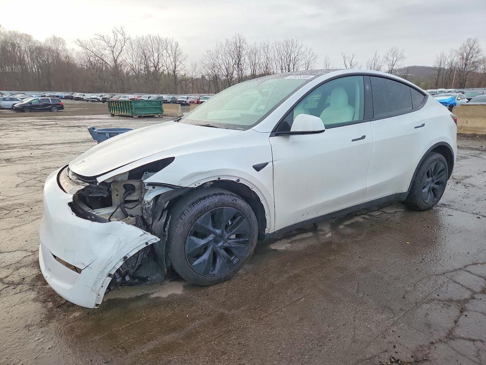 47975306 :رقم المزاد ، 7SAYGDEEXSA371309 vin ، 2025 Tesla Model Y مزاد بيع