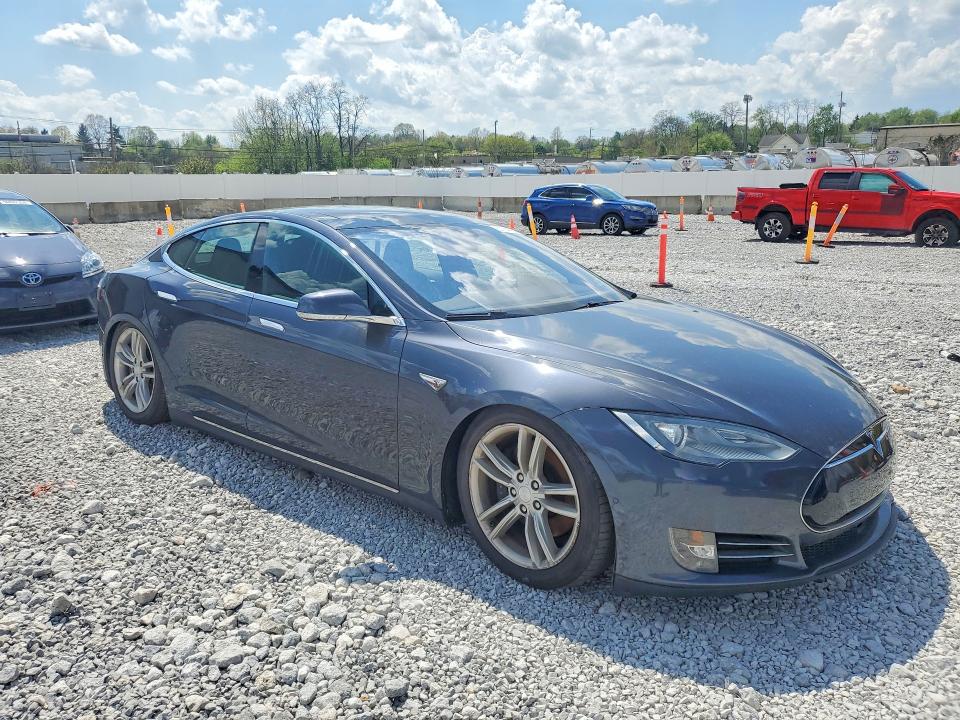 Продаж на аукціоні авто 2015 Tesla Model S, vin: 5YJSA1H25FF091116, номер лоту: 51164486