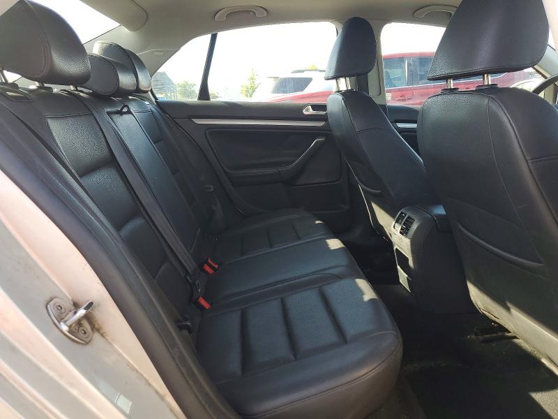 50955576 :رقم المزاد ، 3VWRZ7AJ3AM125597 vin ، 2010 Volkswagen Jetta مزاد بيع