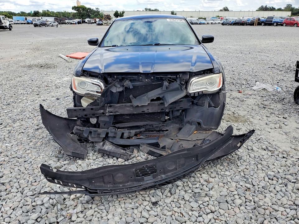51072136 :رقم المزاد ، 2C3CCAAG4EH161691 vin ، 2014 Chrysler 300 مزاد بيع