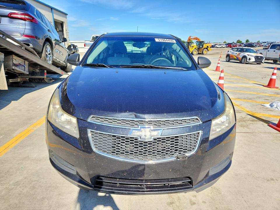 51964456 :رقم المزاد ، 1G1PA5SG2D7302527 vin ، 2013 Chevrolet Cruze مزاد بيع