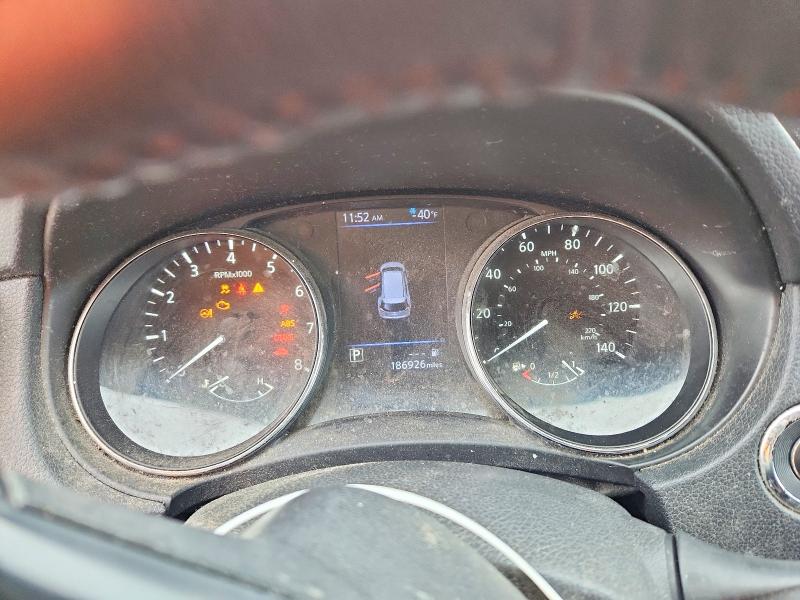 51642796 :رقم المزاد ، 5N1AT2MV3JC818380 vin ، 2018 Nissan Rogue مزاد بيع