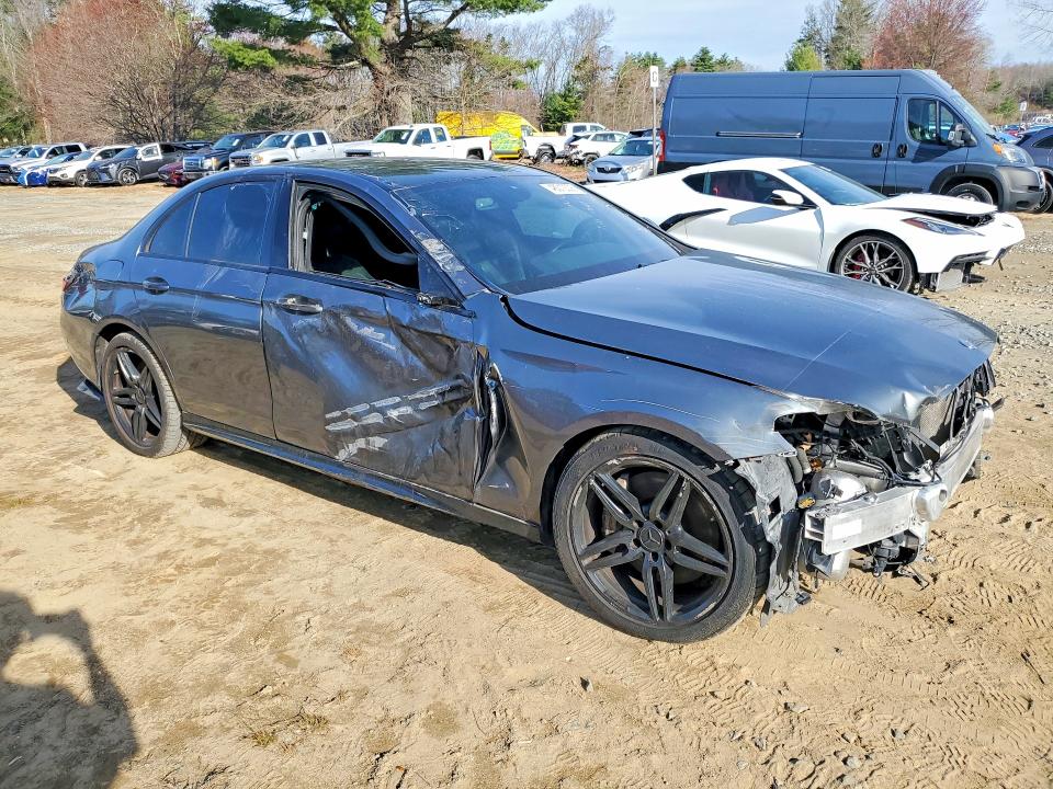 48012336 :رقم المزاد ، WDDZF6EB2HA186218 vin ، 2017 Mercedes-benz E مزاد بيع