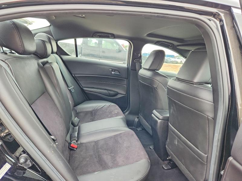 Auction sale of the 2016 Acura Ilx, vin: 19UDE2F86GA015653, lot number: 51642586