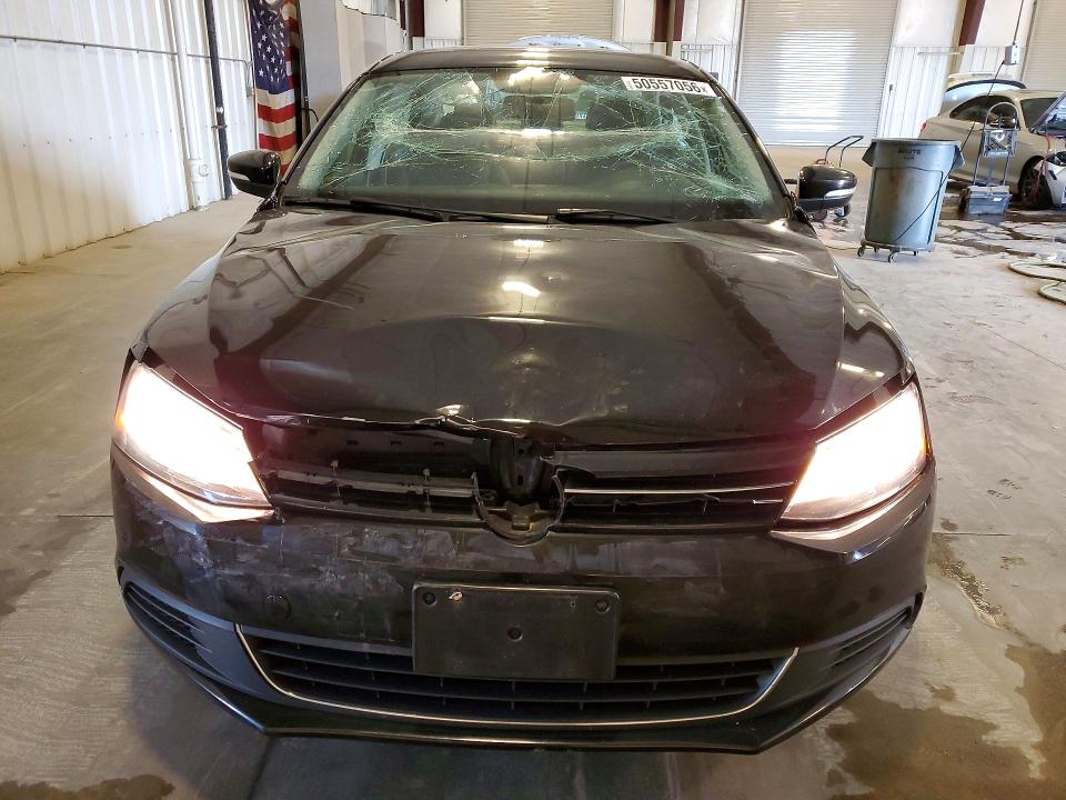 2013 Volkswagen Jetta მანქანა იყიდება აუქციონზე, vin: 3VWDX7AJ1DM371200, აუქციონის ნომერი: 50557056