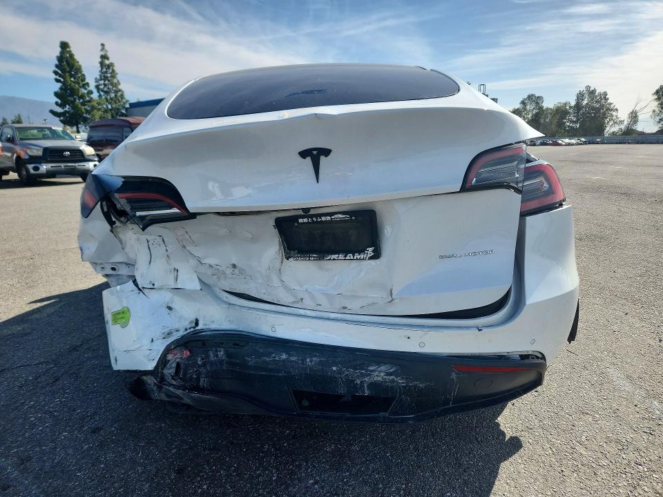 50191656 :رقم المزاد ، 7SAYGDEE2NF323309 vin ، 2022 Tesla Model Y مزاد بيع