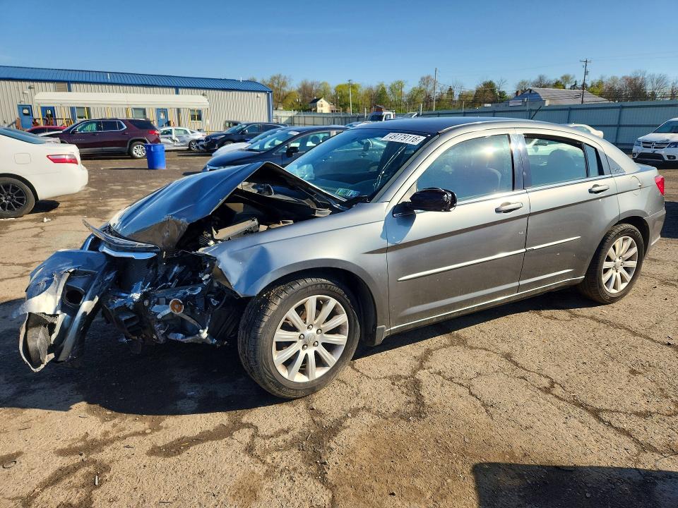 49779116 :رقم المزاد ، 1C3CCBBG9DN731940 vin ، 2013 Chrysler 200 مزاد بيع