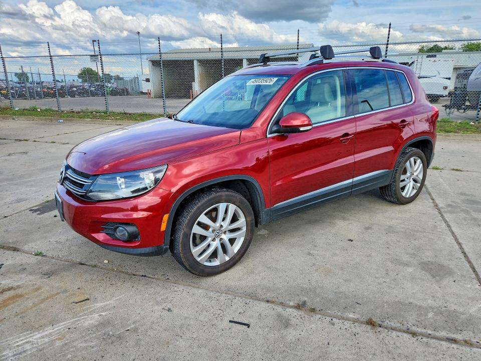 49035926 :رقم المزاد ، WVGBV7AX3CW097352 vin ، 2012 Volkswagen Tiguan مزاد بيع
