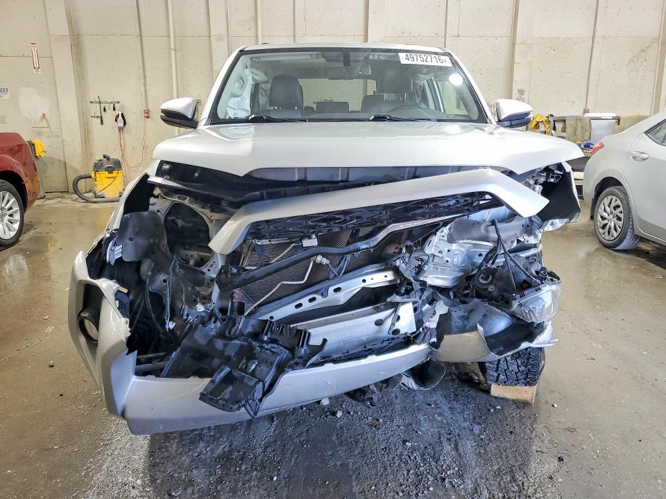 2019 Toyota 4runner მანქანა იყიდება აუქციონზე, vin: JTEBU5JR7K5671867, აუქციონის ნომერი: 49752716