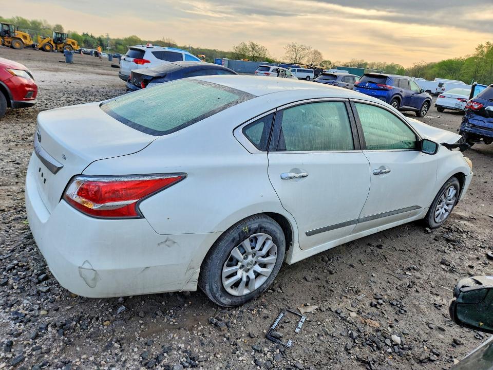 Продажа на аукционе авто 2015 Nissan Altima, vin: 1N4AL3AP1FC125319, номер лота: 49815896