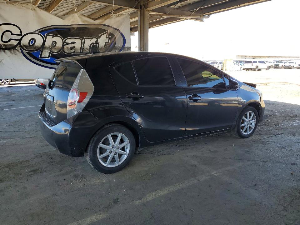 Продажа на аукционе авто 2012 Toyota Prius C, vin: JTDKDTB36C1016739, номер лота: 50195866