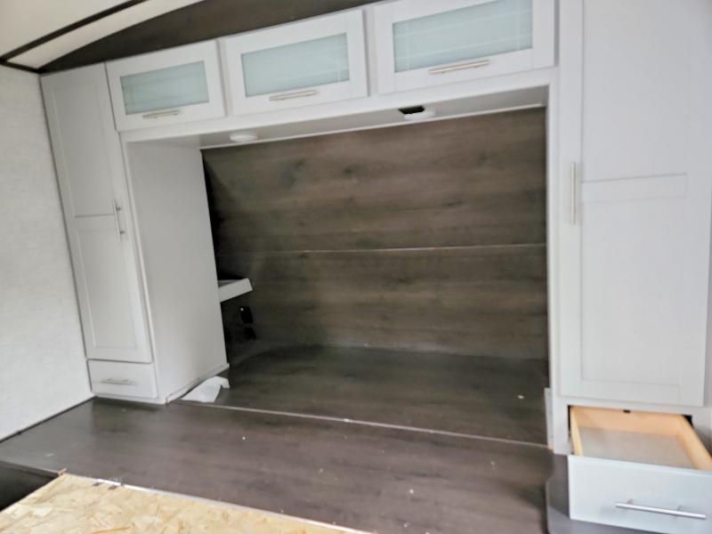 51498266 :رقم المزاد ، 4YDT30R20MD435282 vin ، 2021 Bull Recreational Vehicle (rv) مزاد بيع