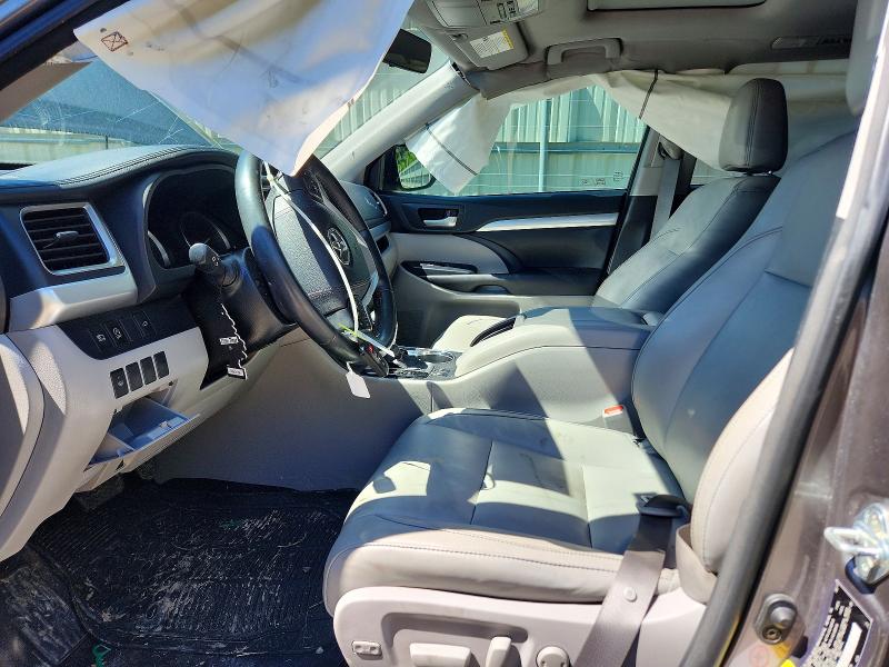 48898296 :رقم المزاد ، 5TDKZRFH1HS517977 vin ، 2017 Toyota Highlander مزاد بيع