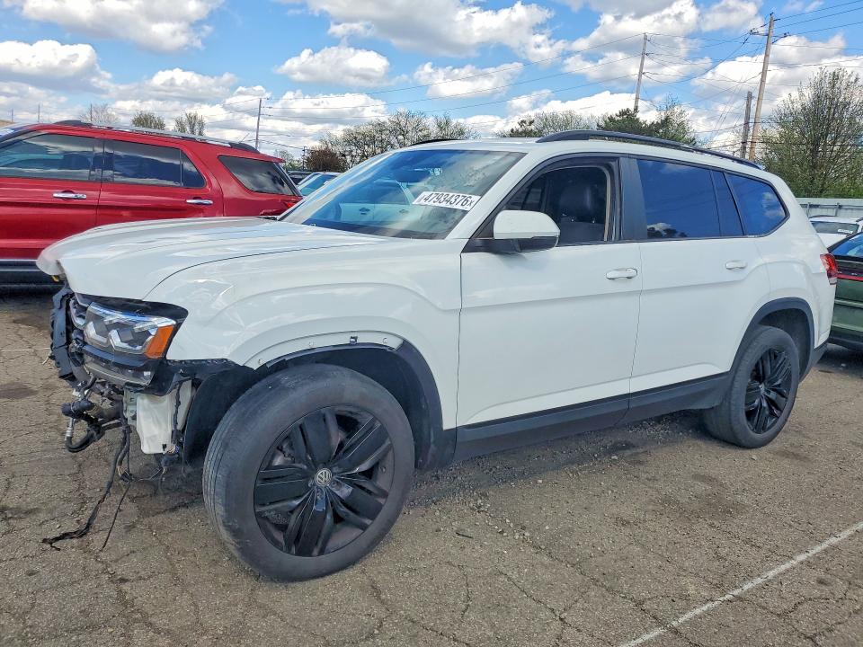 47934376 :رقم المزاد ، 1V2MR2CA7JC583852 vin ، 2018 Volkswagen Atlas مزاد بيع