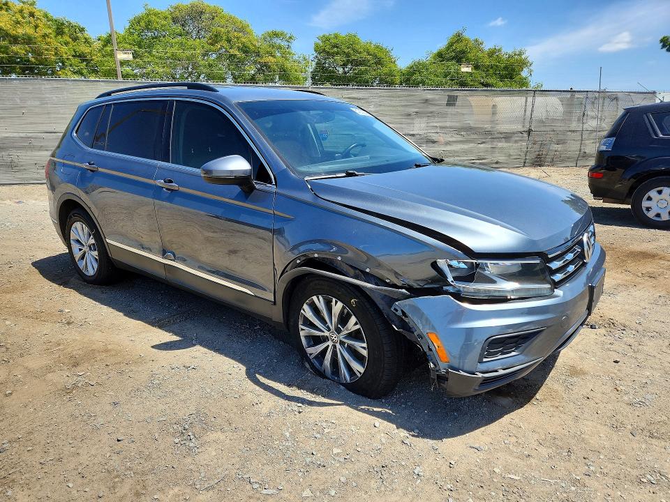 Продаж на аукціоні авто 2018 Volkswagen Tiguan, vin: 3VV2B7AX2JM055041, номер лоту: 51202006