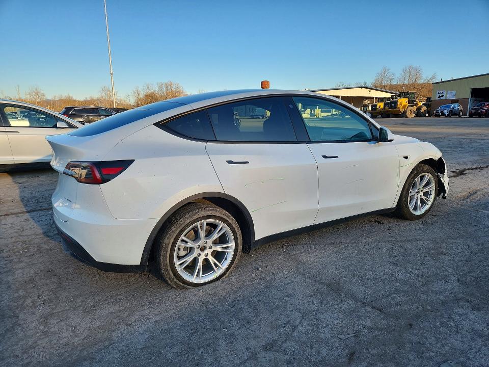 48339566 :رقم المزاد ، 5YJYGDEE0MF208770 vin ، 2021 Tesla Model Y مزاد بيع
